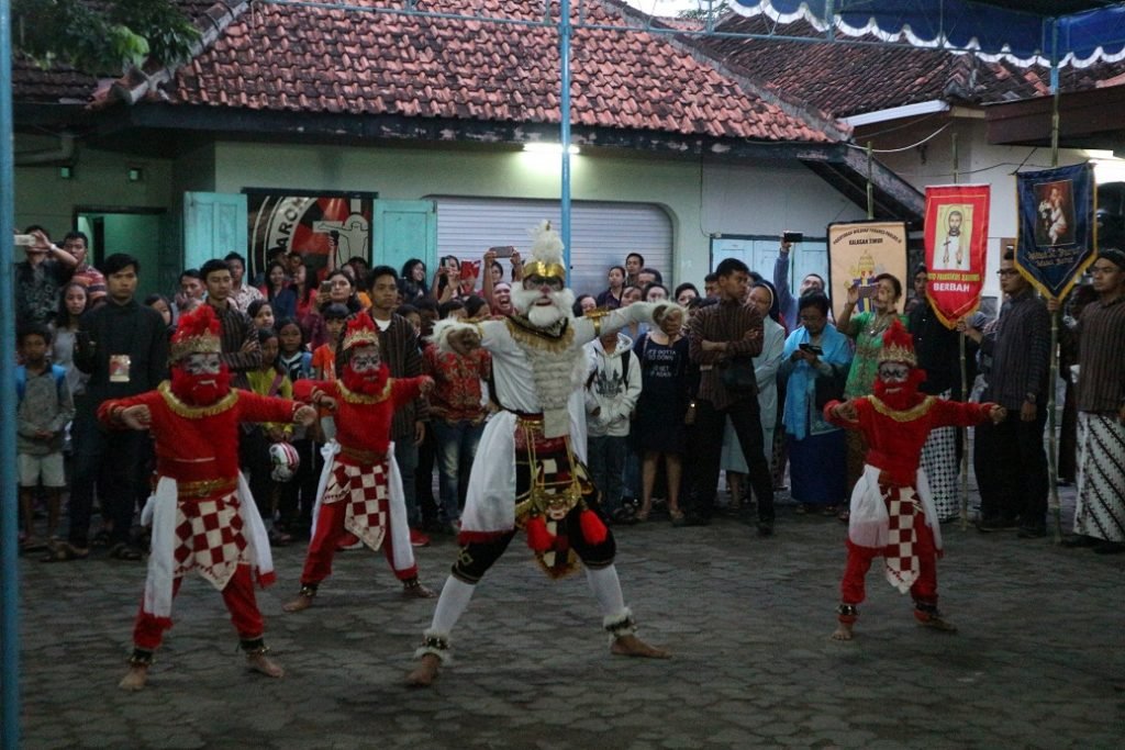 Salib AYD Paroki Kalasan