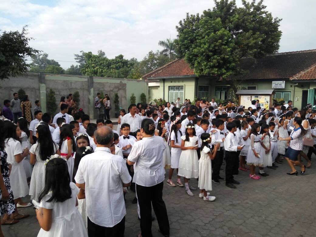 Komuni Pertama