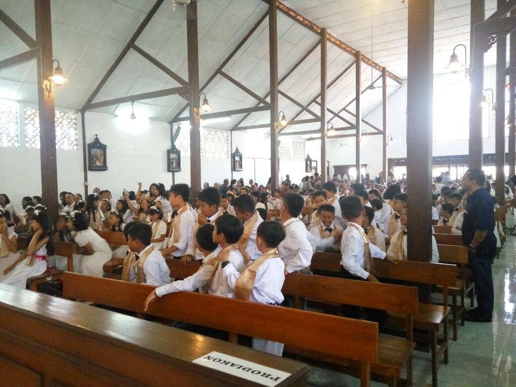 Komuni Pertama